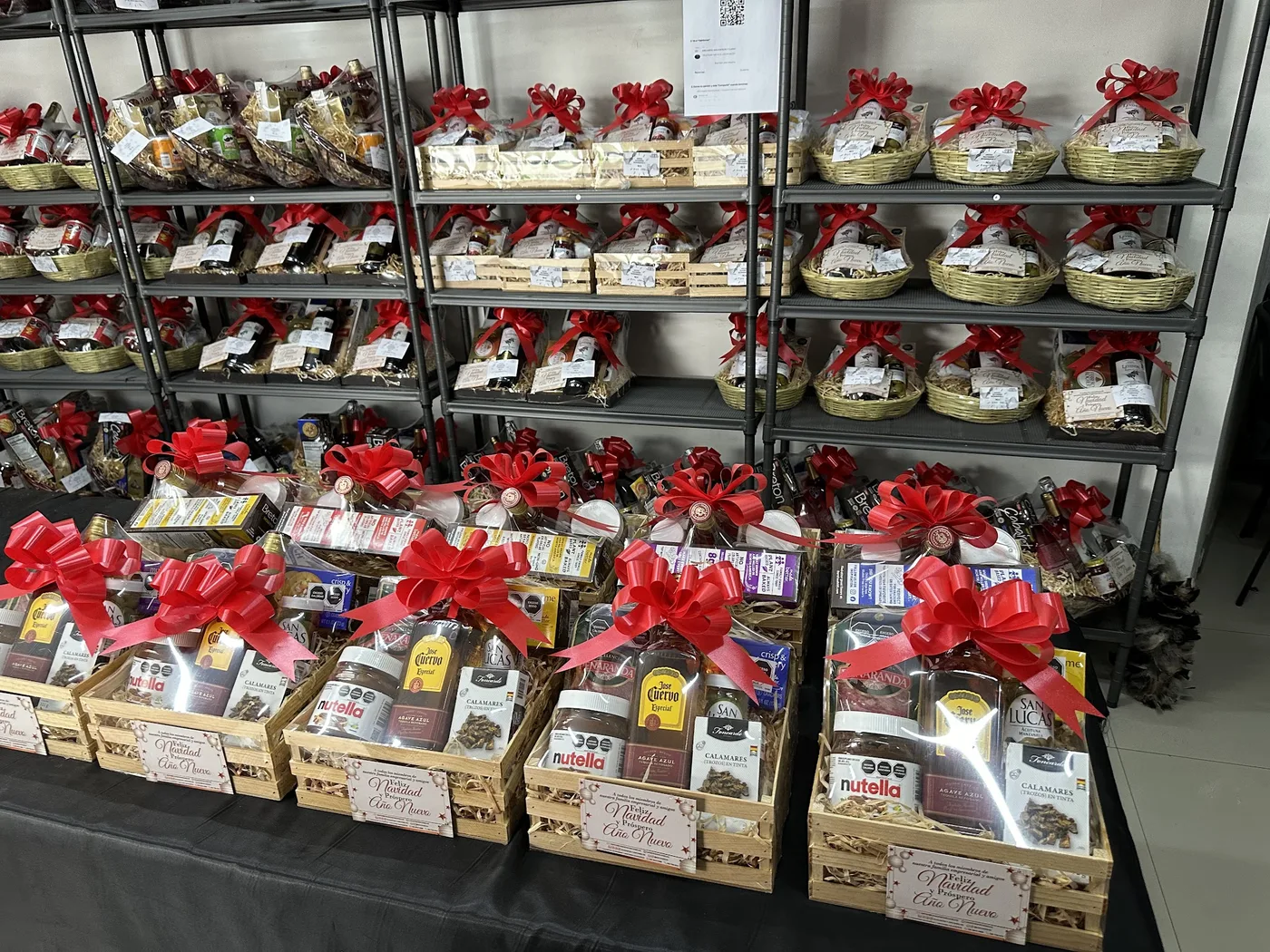Armado de arcones navideños cdmx — Canastas y Arcones